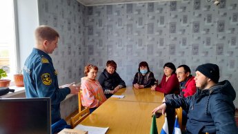 Занятие с профилактической группой по противопожарной безопасности Якшимбетовского сельского совета