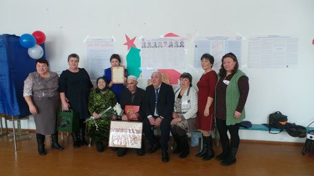 18 марта 2018 года на избирательном участке д.Язлав глава сельского поселения Сынбулатов Ю.И. тепло поздравил супружескую пару Ибатуллиных Минихана Нурфаизовича и Сайду Сафеевну с 60-летним юбилеем совместной жизни